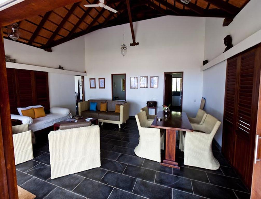 Kanan Beach Resort Nileshwar Ruang foto