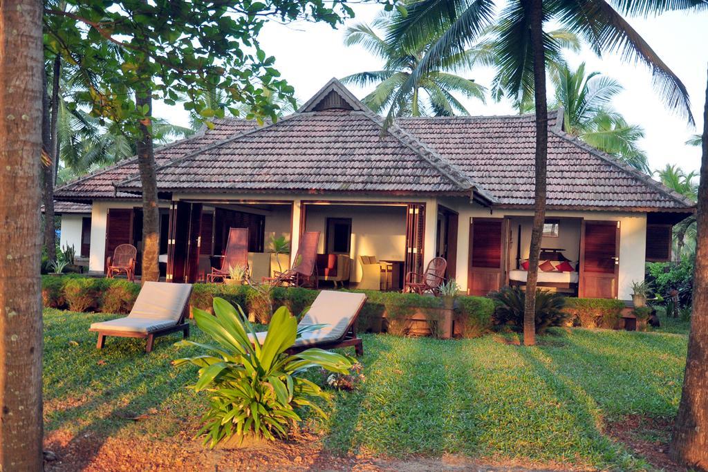 Kanan Beach Resort Nileshwar Ruang foto