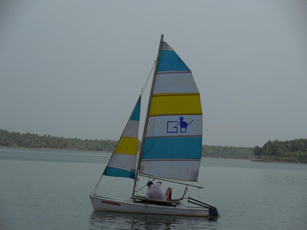 Kanan Beach Resort Nileshwar Bagian luar foto