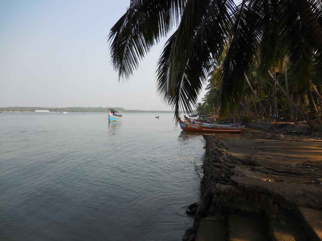 Kanan Beach Resort Nileshwar Bagian luar foto